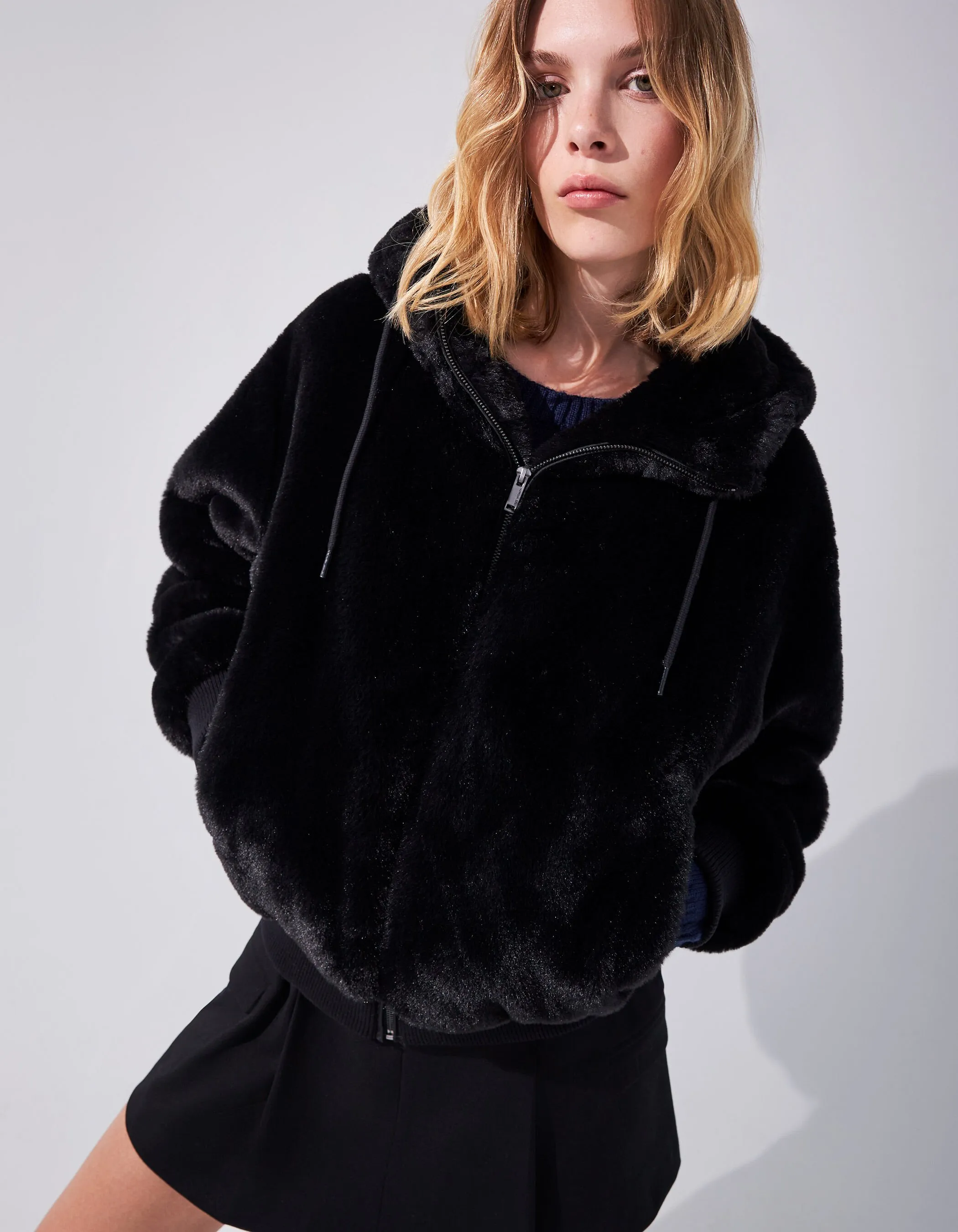 Blouson noir avec capuche verte à motifs pour Femme