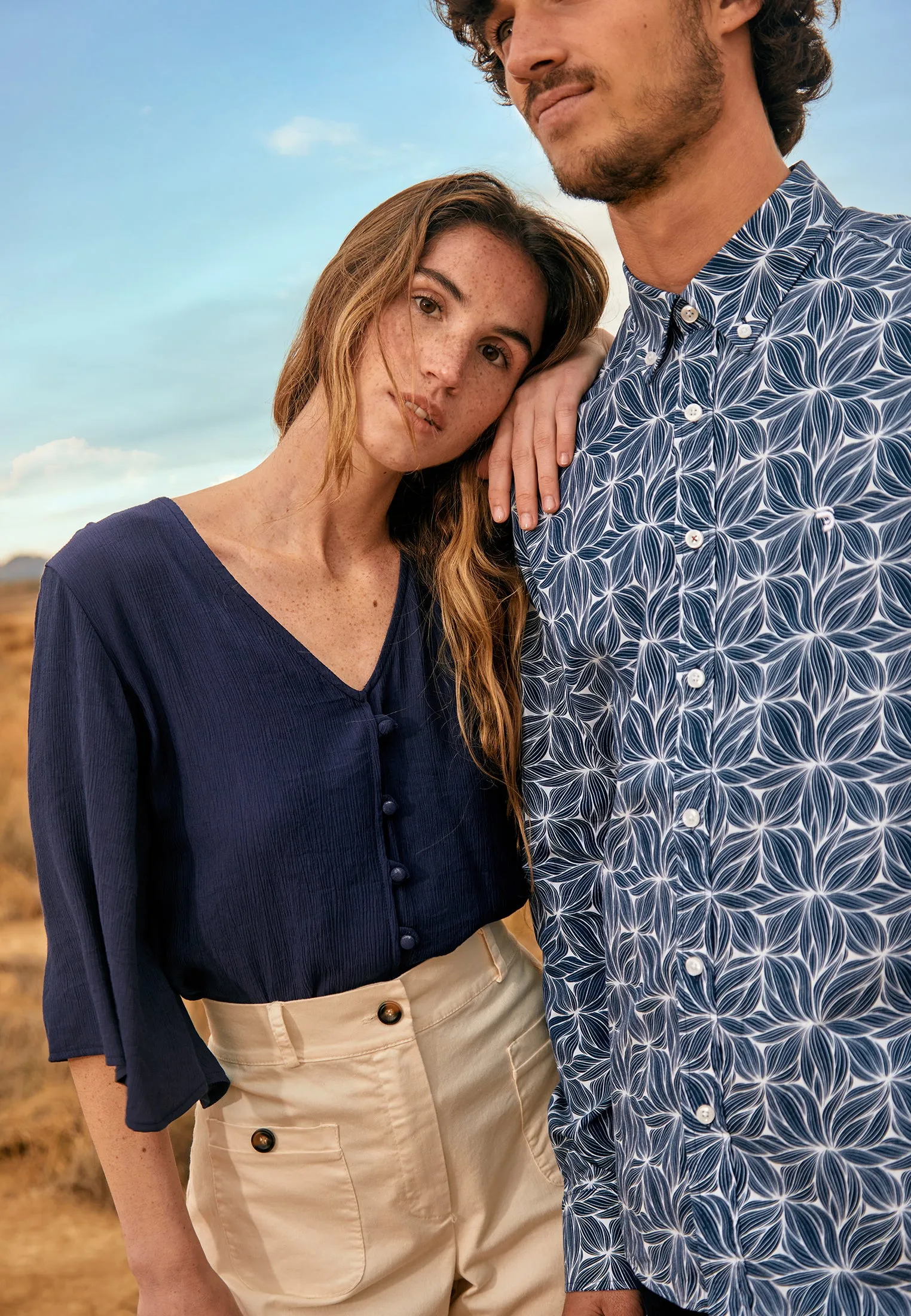Chemise homme, imprimé feuilles bleues, col boutonné