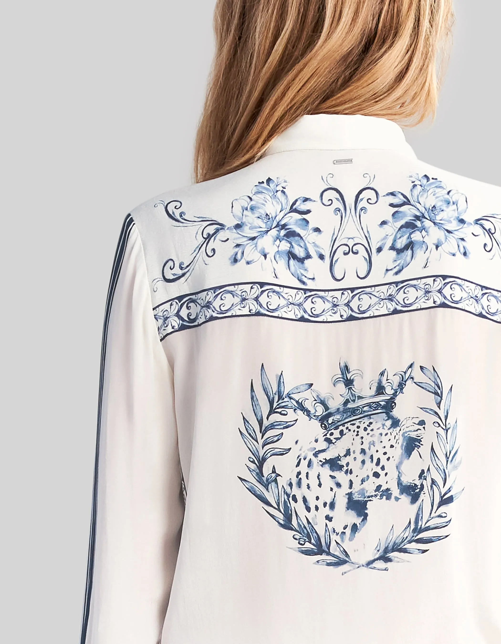 Ecrù Shirt with Floral Skull Print for Women