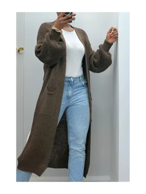 Long Brown Vest with Puffy Sleeves in Large Knit