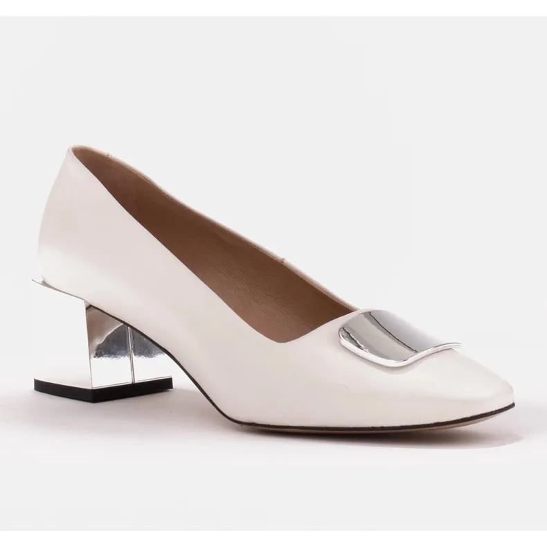 Marco Shoes Escarpins à talon métallisé et décoration plate chromée blanche
